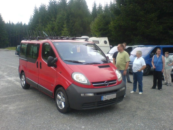 Opel-Vivaro- und Renault-Trafic-Treffen im Harz 2007. 