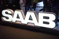 Beleuchtetes Saab-Logo. 