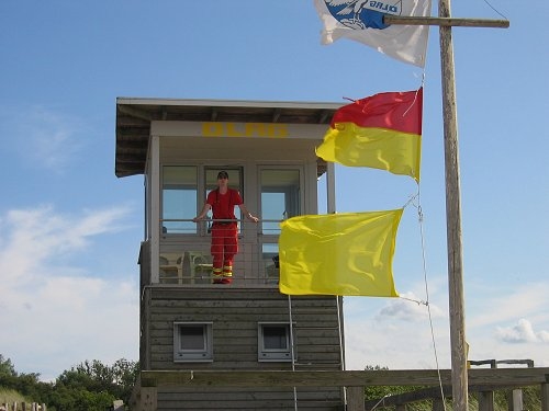 Wachdienst auf einem der Außentürme in Weißenhäuser Strand. 