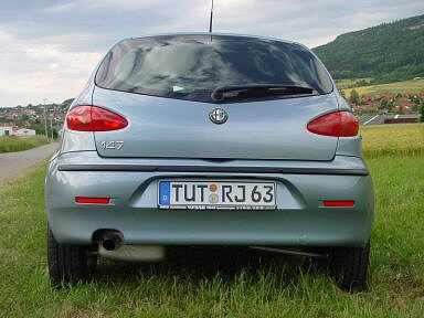 Mein Alfa 147 - Heckansicht. 