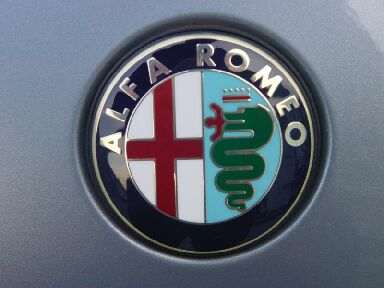 Nur wo Alfa Romeo draufsteht … Nur wo Alfa Romeo draufsteht …