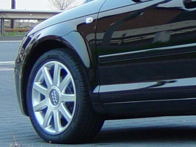 Die Alufelgen des S-Line-Paketes für den Ambition. Die Alufelgen des S-Line-Paketes für den Ambition.