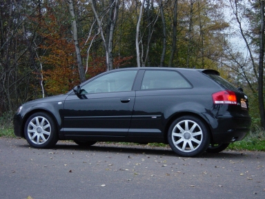 A3 2.0 TDI DSG S-Line mit Navi+. 