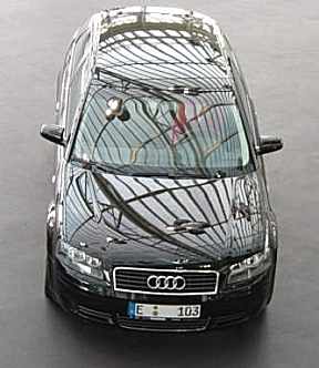 zur Übergabe im Audi-Forum bereit. zur Übergabe im Audi-Forum bereit.