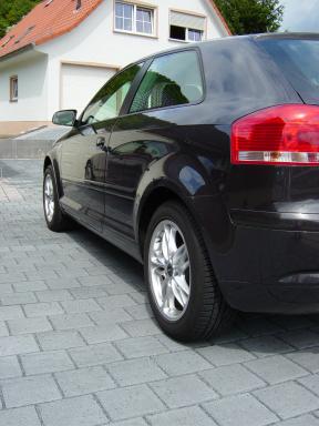 Seitenansicht des Audi A3. 