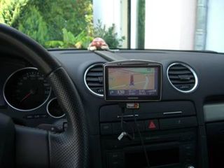TomTom im A4 Cabrio. TomTom im A4 Cabrio.