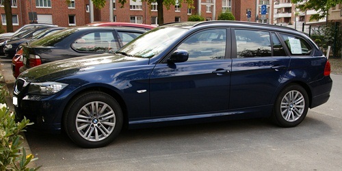 Soll für die nächsten 4-5 Jahre das Langzeittestfahrzeug ersetzen: Ein BMW 320d touring, Modelljahr 2011. 
