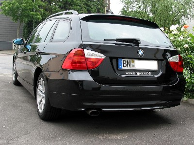 Der 320d nach 50.000 km von hinten. Der 320d nach 50.000 km von hinten.