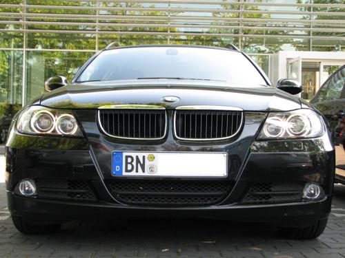 Die Frontansicht des 3ers, Modelljahr 2006. Die Frontansicht des 3ers, Modelljahr 2006.