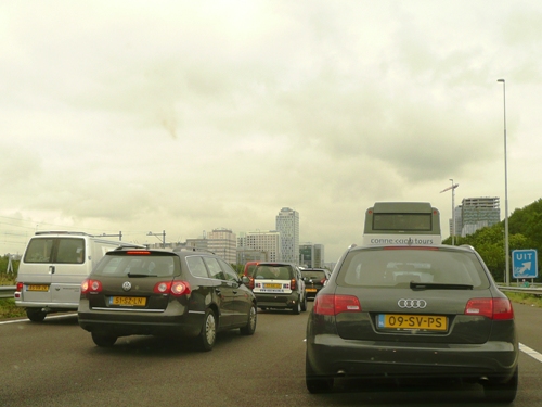 Stau am frühen Abend auf dem Autobahnring rund um Amsterdam. Stau am frühen Abend auf dem Autobahnring rund um Amsterdam.