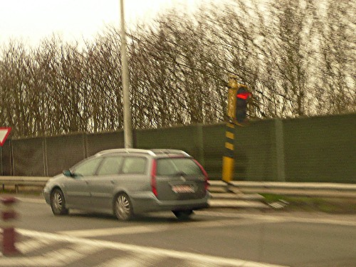Schon wieder rot: Extrem kurze Regelungsintervalle der Ampelanlage zeichnen Zuflussregelungsanlagen aus. Bereits kurz nach Passieren der Ampel geht deren Signal sofort wieder auf rot.