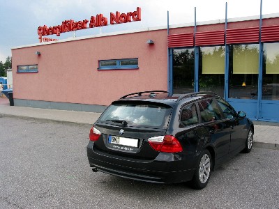 Der 320d beim Zwischenstopp an der Autobahnraststätte "Oberpfälzer Alb". 