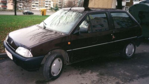 Citroën AX. 