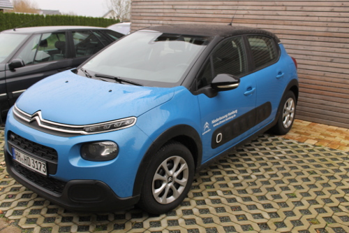 Mein Leihwagen, Citroën C3 in blau. 