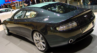 Meiner Meinung nach das schönste Exponat des Salons: der Aston Martin Rapide. Meiner Meinung nach das schönste Exponat des Salons: der Aston Martin Rapide.