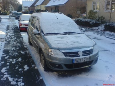 Dacia Logan MCV — erster Schnee. 