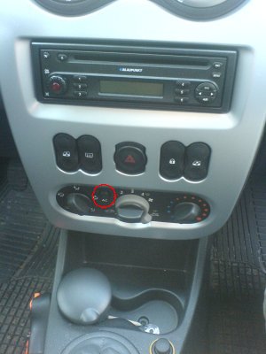 Dacia Logan MCV: Schalter der Klimaanlage. Dacia Logan MCV: Schalter der Klimaanlage.
