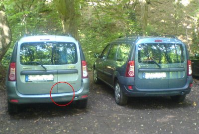 Unfallschaden an der Hecktür des Dacia Logan MCV. Schaden an der Hecktür.