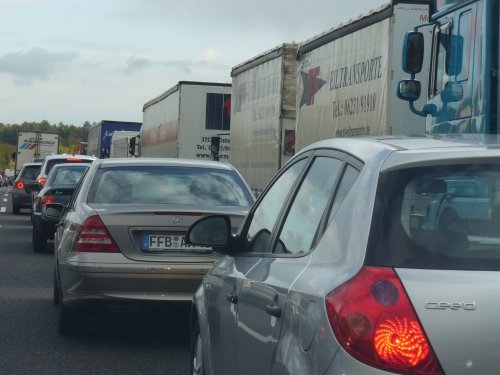 Ich hoffe, dieser Eiltransporter hatte es nicht zu eilig. Ich hoffe, dieser Eiltransporter hatte es nicht zu eilig.