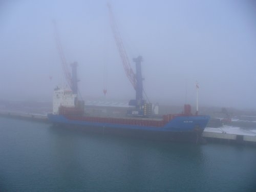 Abschied von Deutschland im Nebel. Abschied von Deutschland im Nebel.