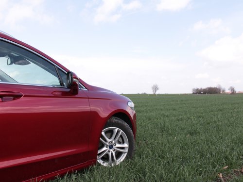 Diverse Detailaufnahmen vom Ford Mondeo. 