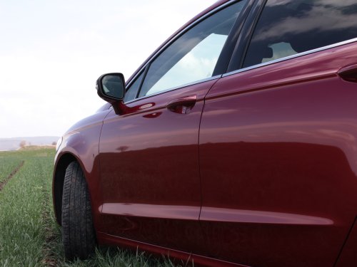 Diverse Detailaufnahmen vom Ford Mondeo. 