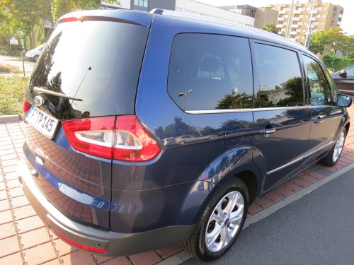 Außenaufnahmen vom Ford Galaxy nach der Aufbereitung am 13.08.2015. 