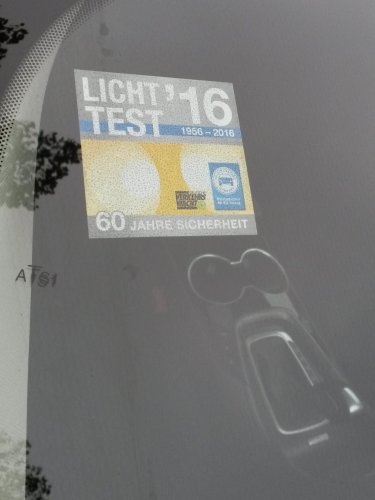 Die Prüfplakette zum Lichttest 2016. 