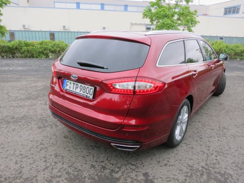 Außenaufnahmen vom Ford Mondeo am Tag der Übernahme. 