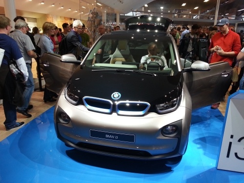 BMW i3. BMW i3.