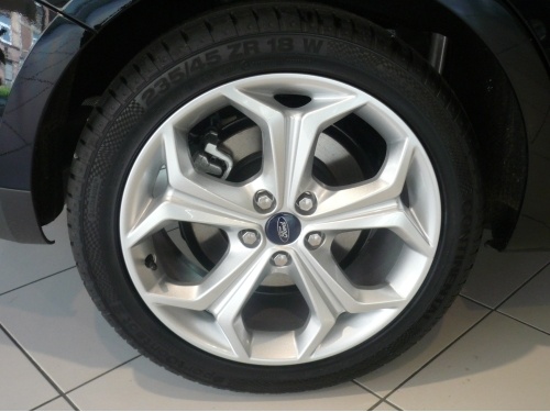 Neue 18 Zoll Felgen. Neue 18 Zoll Felgen.