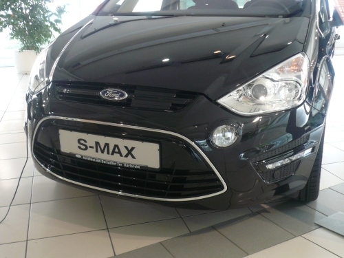 Ford S-MAX. Sicht von vorne. 