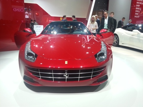 Ferrari FF mit V12 Motor und Vierradantrieb. Ferrari FF.
