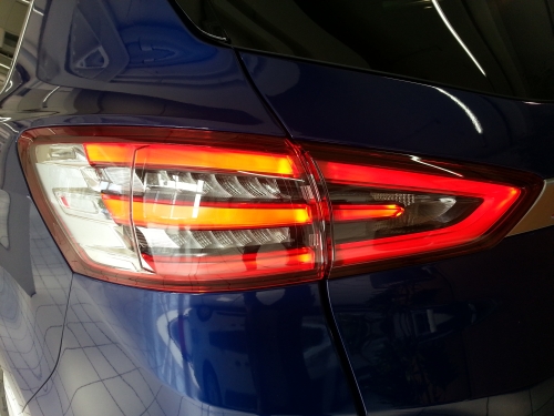 LED Rückscheinwerfer des neuen Ford S-MAX. LED Rückscheinwerfer des neuen Ford S-MAX.