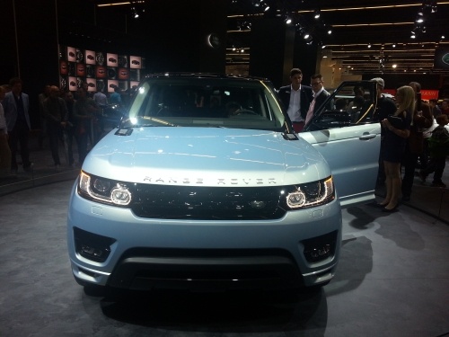 Range Rover Sport Hybrid. Range Rover Sport Hybrid.