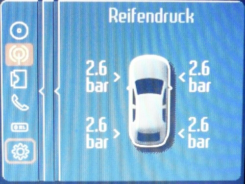 Anzeige des Reifendrucks auf dem Bildschirm des Convers+. 