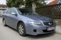 Front und Beifahrerseite des Honda Accord Tourer. 