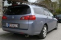 Heckansicht des Honda Accord Tourer. 