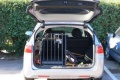 Hundebox im Kofferraum des Accord Tourer. 