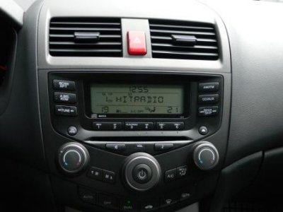Radio und Lüftung/Klimaanlage. Radio und Lüftung/Klimaanlage.