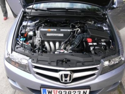 Hier kann man noch den Motor erkennen! Er schlummert nicht wie bei vielen anderen Herstellern unter einer Plastikhaube, dennoch ist dieser sehr leise. Hier kann man noch den Motor erkennen! Er schlummert nicht wie bei vielen anderen Herstellern unter einer Plastikhaube, dennoch ist dieser sehr leise.