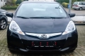 Hier steht der Honda Jazz Hybrid noch beim Händler. 