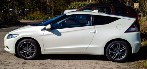 Linke Seite des Honda CR-Z. Der Honda CR-Z von der linken Seite.