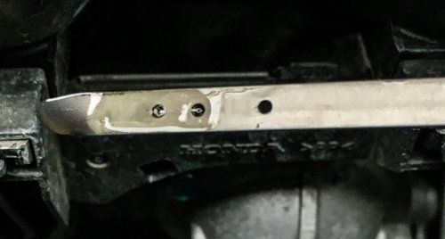 Ölstand am Peilstab des CVT Getriebes nach dem Service. Ölstand am Peilstab des CVT Getriebes nach dem Service.