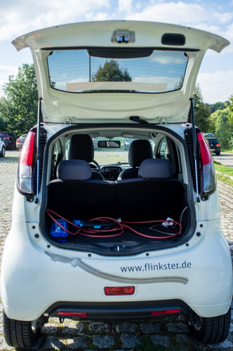 Die offene Heckklappe des Peugeot iOn. Geöffnete Heckklappe.