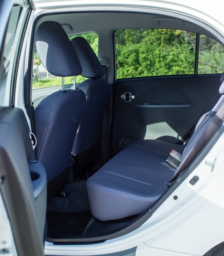 Peugeot iOn hintere Sitzreihe. Peugeot iOn Sitze hinten.