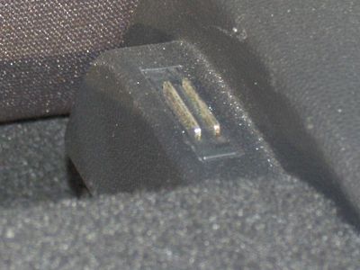 Magnethalterung der Abdeckung. Magnethalterung der Abdeckung.