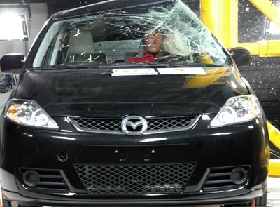Totalschaden am Mazda5. Mazda5 gecrashed.