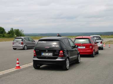 A-Klassen auf dem Geschicklichkeitsparcour beim Elchfans-Treffen in Wertheim. 