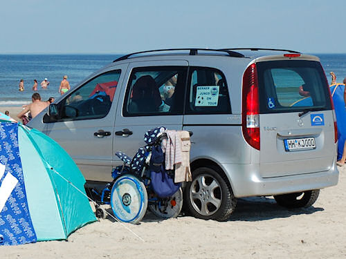 Parken am Strand. Vaneo parkt am Strand.